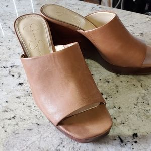 Jessica Simpson  slip on in tan